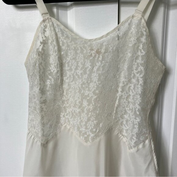 Vintage Barbizon Camiflirt Tafredda Lace White Slip - Picture 4 of 9